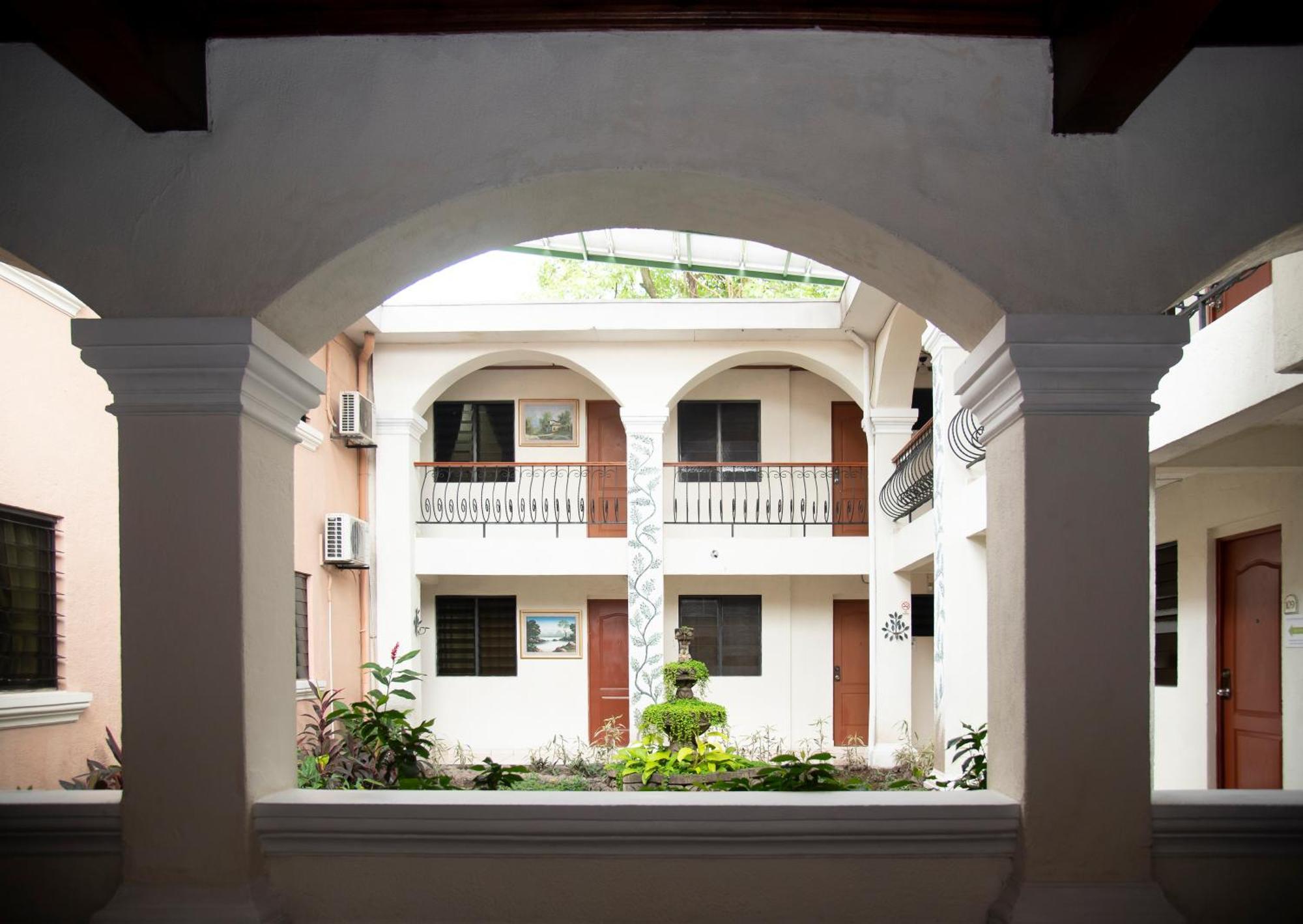 Hotel Villa Serena Escalon San Salvador Exterior photo